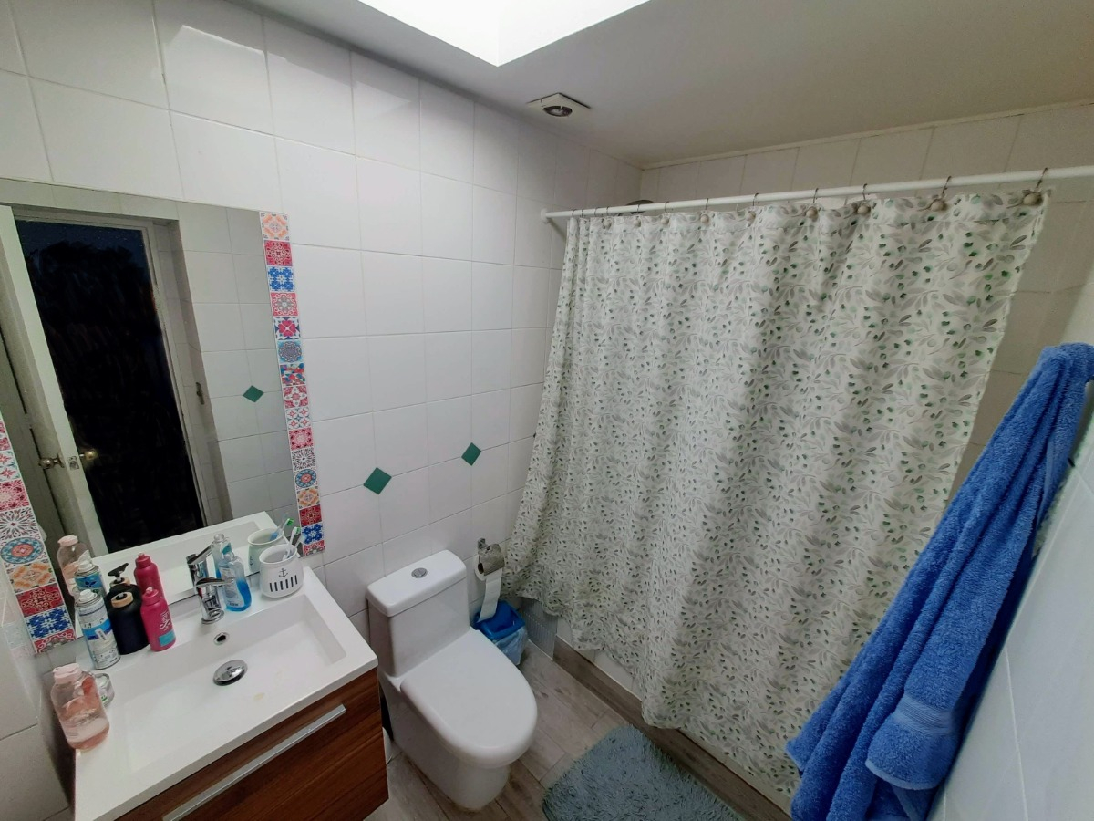 Arriendo Casa N 4D en suite Walk-in cl&oacute;set 3B 2E 2B Villa El Dorado - Vitacura