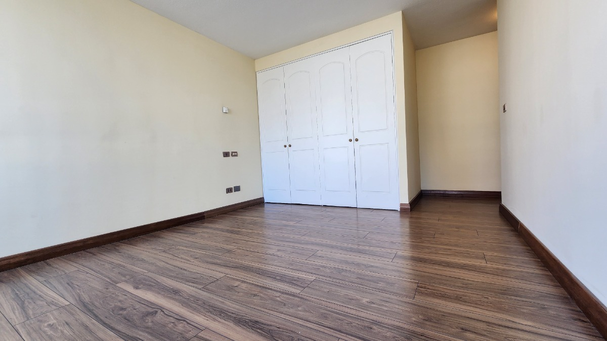 Venta Departamento NO 4D en suite Walk-in cl&oacute;set 3B 1E 1B Rotonda Atenas - Las Condes