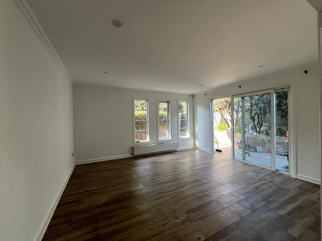 Arriendo Casa 2D Los Dominicos - Las Condes