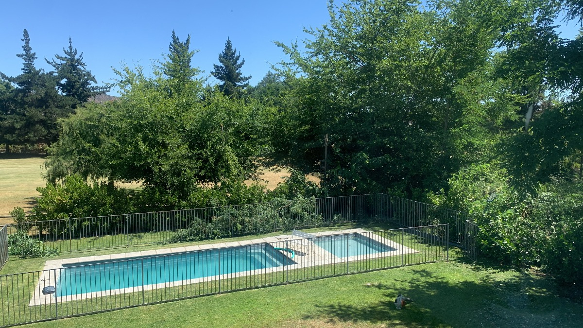 Venta Casa NOSP 4D en suite Walk-in cl&oacute;set 4B 4E 1B  - Requ&iacute;noa