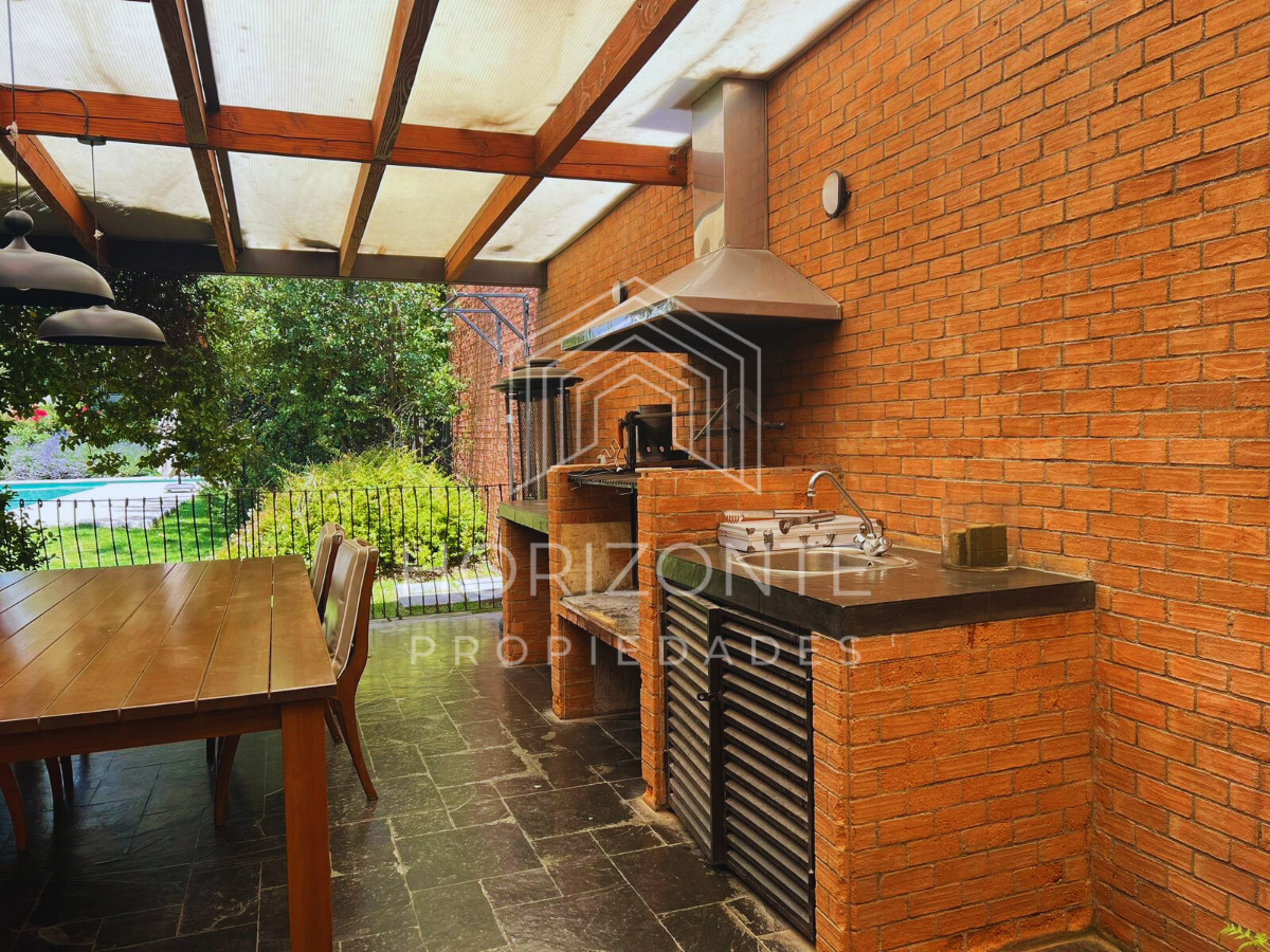 Venta Casa 5D en suite Walk-in cl&oacute;set 5B 3E 1B Los Trapenses - Lo Barnechea