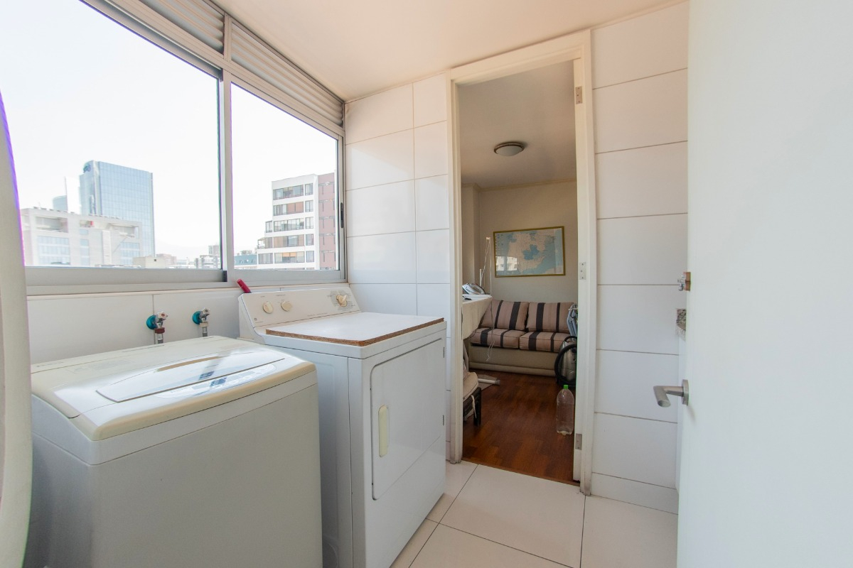 Venta Departamento SO 4D en suite Walk-in cl&oacute;set 4B 3E 1B Metro Escuela Militar - Las Condes