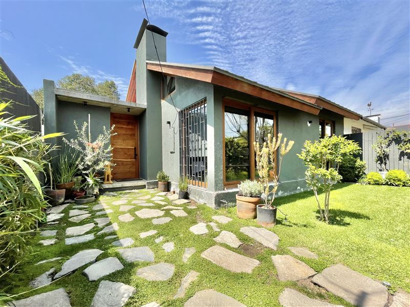 Venta Casa Sur-Oriente 2D 2B 1E Juan XXIII - Vitacura