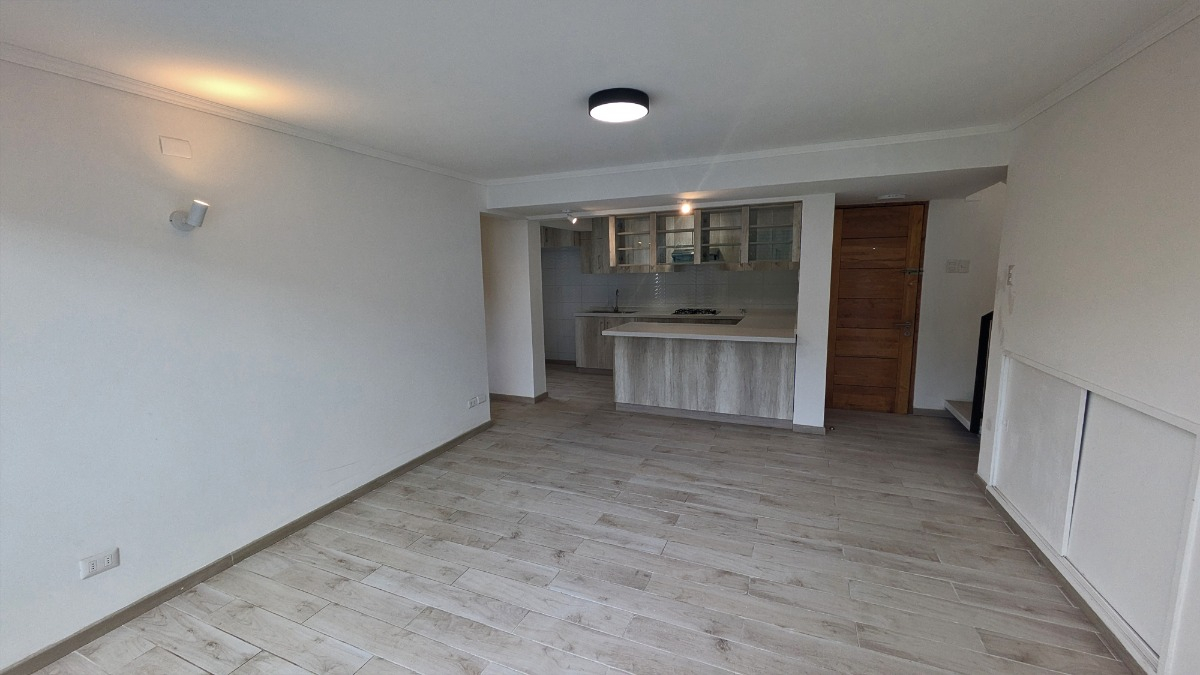 Venta Casa O 3D 2B 1E Los Dominicos - Las Condes
