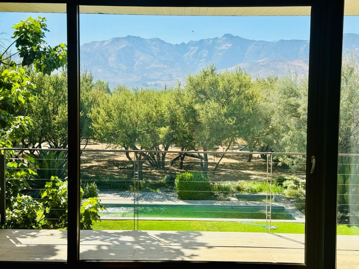 Venta Casa NO 5D en suite Walk-in cl&oacute;set 5B 6E 1B Chicureo - Colina