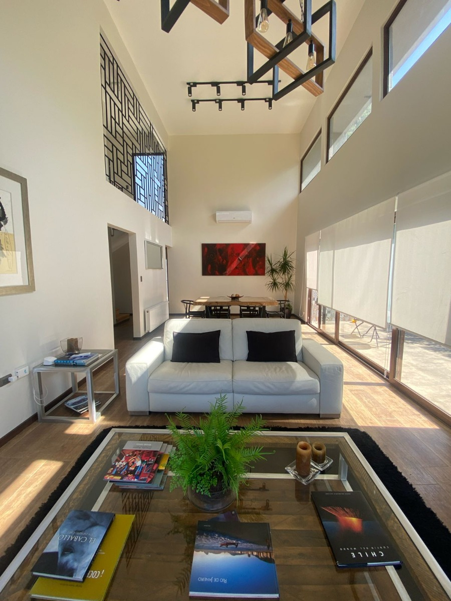 Venta Casa NOSP 3D en suite Walk-in cl&oacute;set 3B 4E 1B El Array&aacute;n - Lo Barnechea