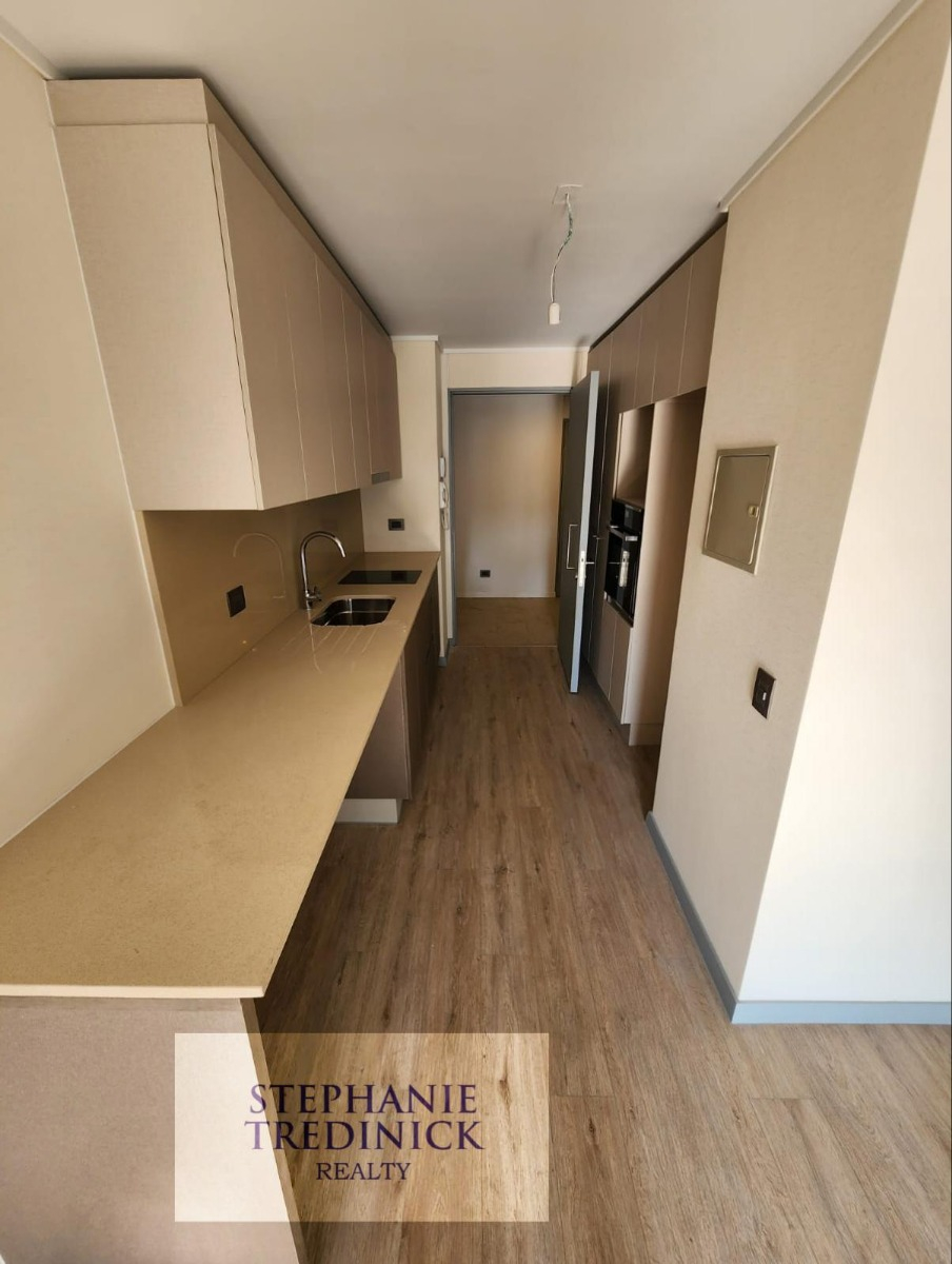 Arriendo Departamento N 1B 1E 1B Metro Hernando de Magallanes - Las Condes