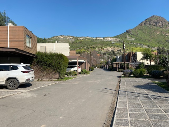 Venta Casa N 3D en suite Walk-in cl&oacute;set 2B 2E 1B Chicureo - Colina