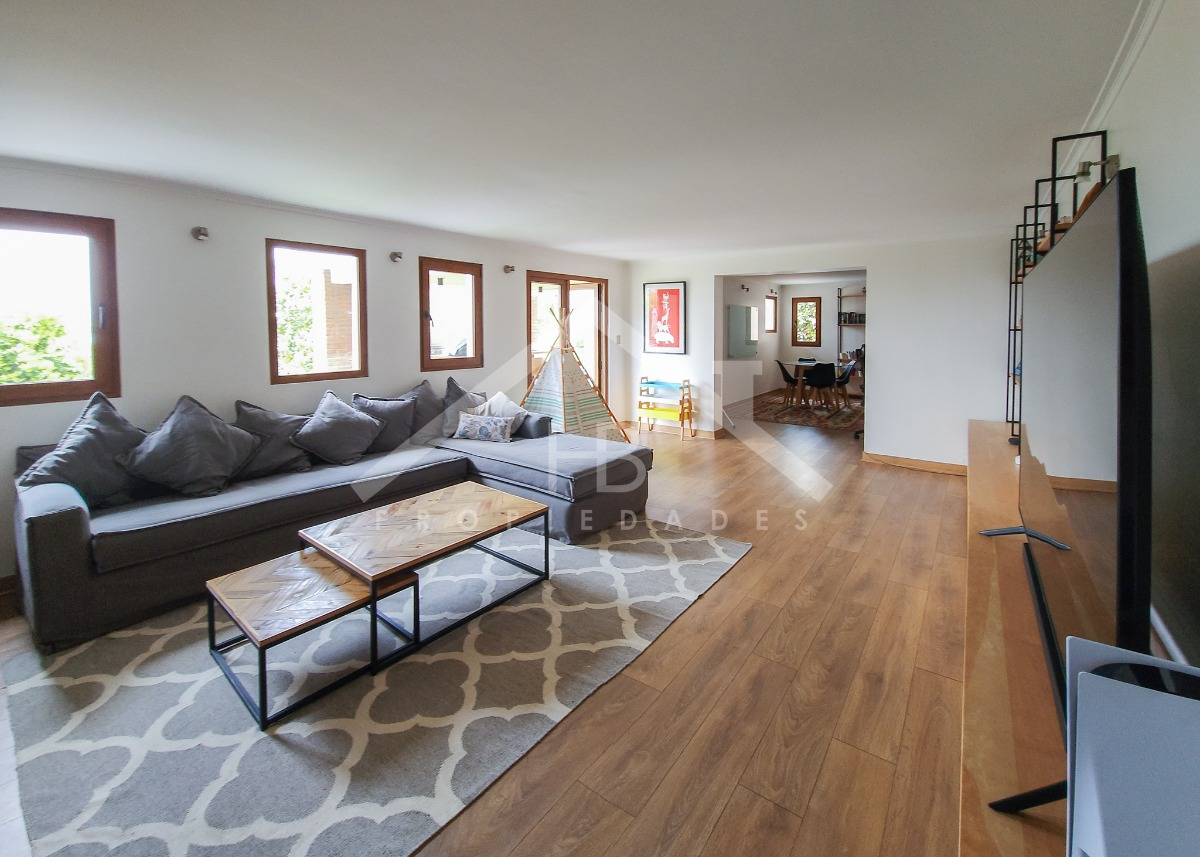 Venta Casa 5D en suite Walk-in cl&oacute;set 5B 3E 2B La Dehesa - Lo Barnechea