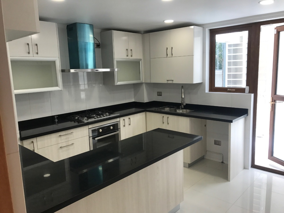 Arriendo Casa 5D Metro Bilbao - Providencia