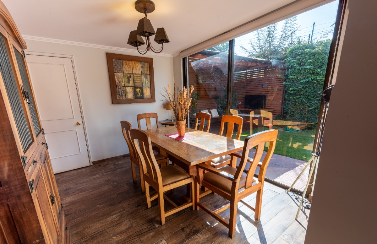 Venta Casa SO 4D en suite Walk-in cl&oacute;set 4B 2E 1B Carlos Ossand&oacute;n - La Reina