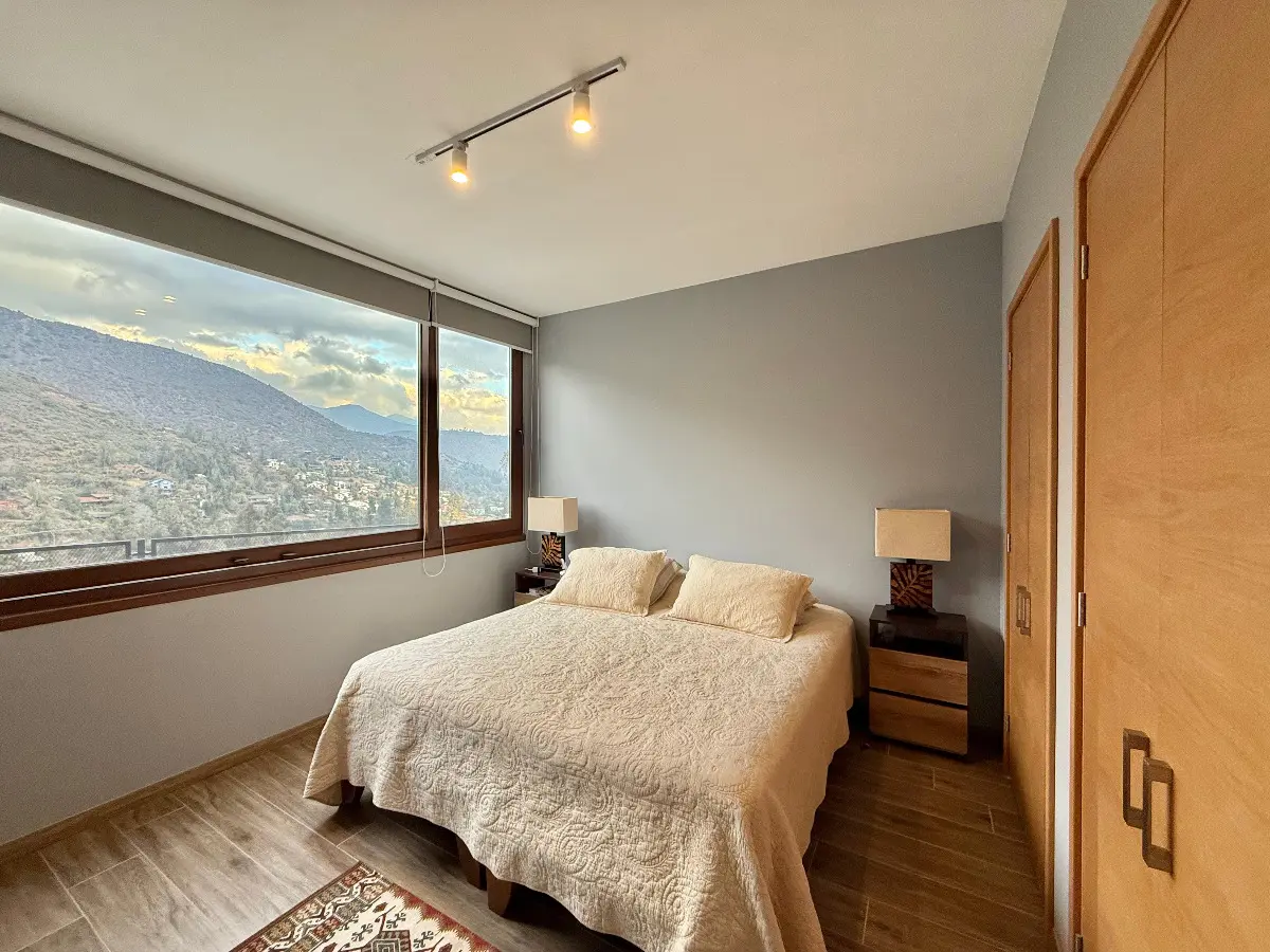 Venta Casa NOSP 6D WI cl&oacute;set Suite 5B 8E 2Bd 320m2 El Array&aacute;n - Lo Barnechea