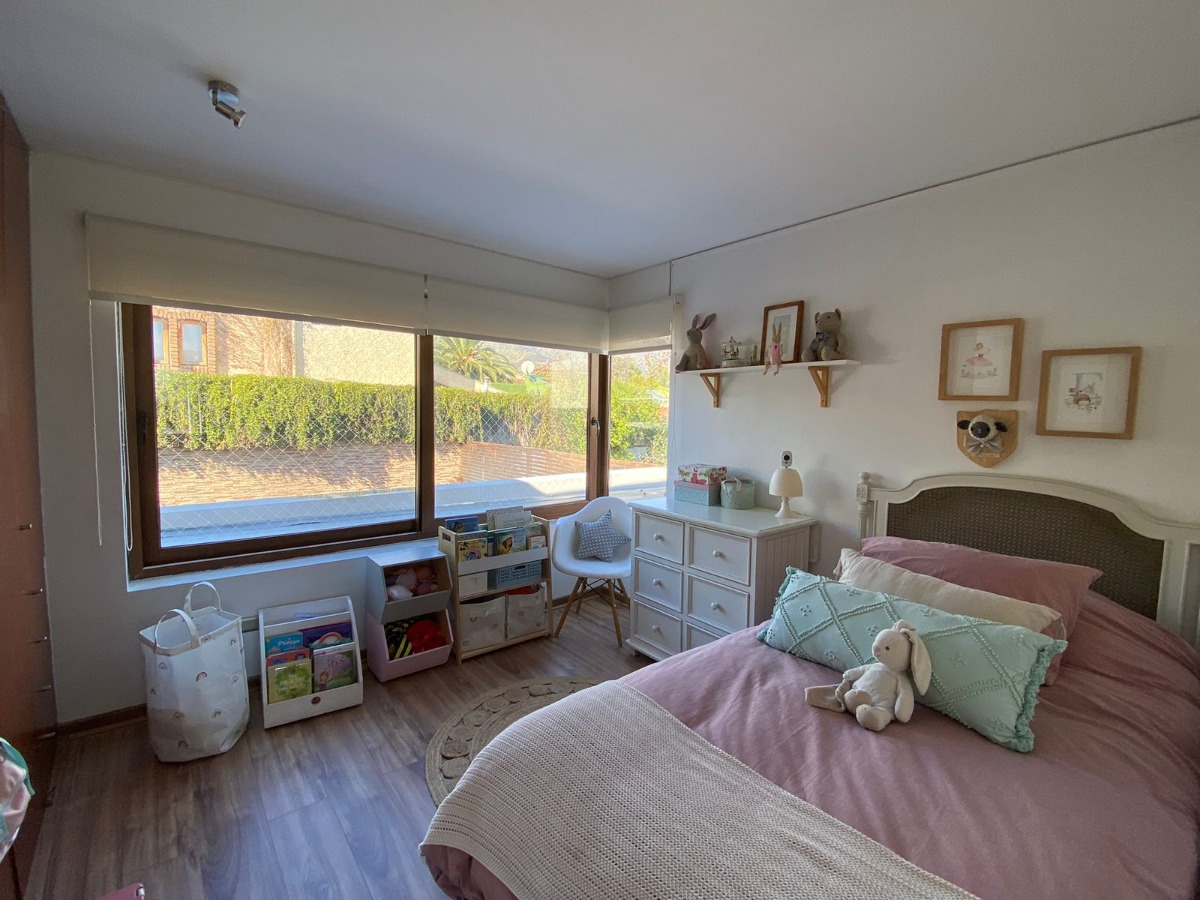 Venta Casa NO 4D 4B 2E 1B Carlos Ossand&oacute;n - La Reina