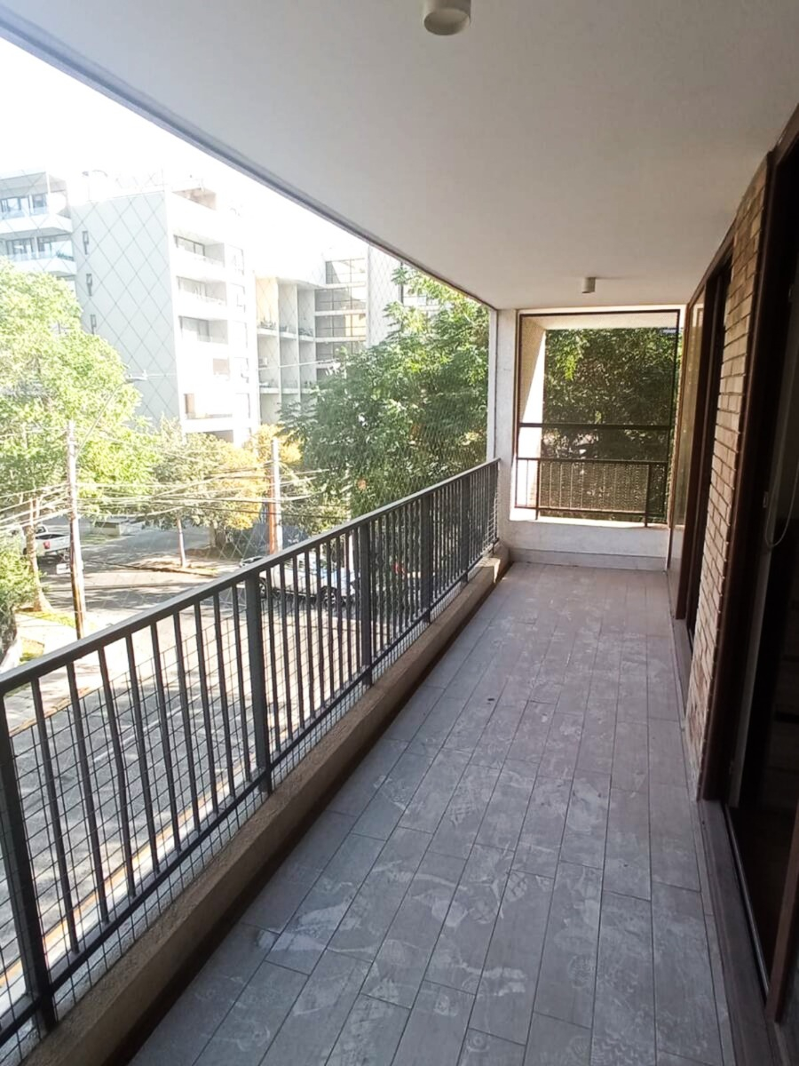 Arriendo Departamento 2D Metro Hernando de Magallanes - Las Condes
