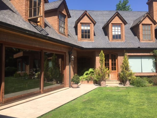 Venta Casa Nor-Oriente 6D en suite 5B 4E 1B Los Trapenses - Lo Barnechea