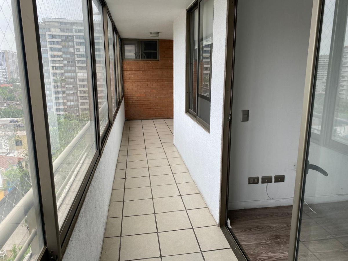 Arriendo Departamento S 2D en suite Walk-in cl&oacute;set 2B 1E 1B Barrio Italia - Providencia