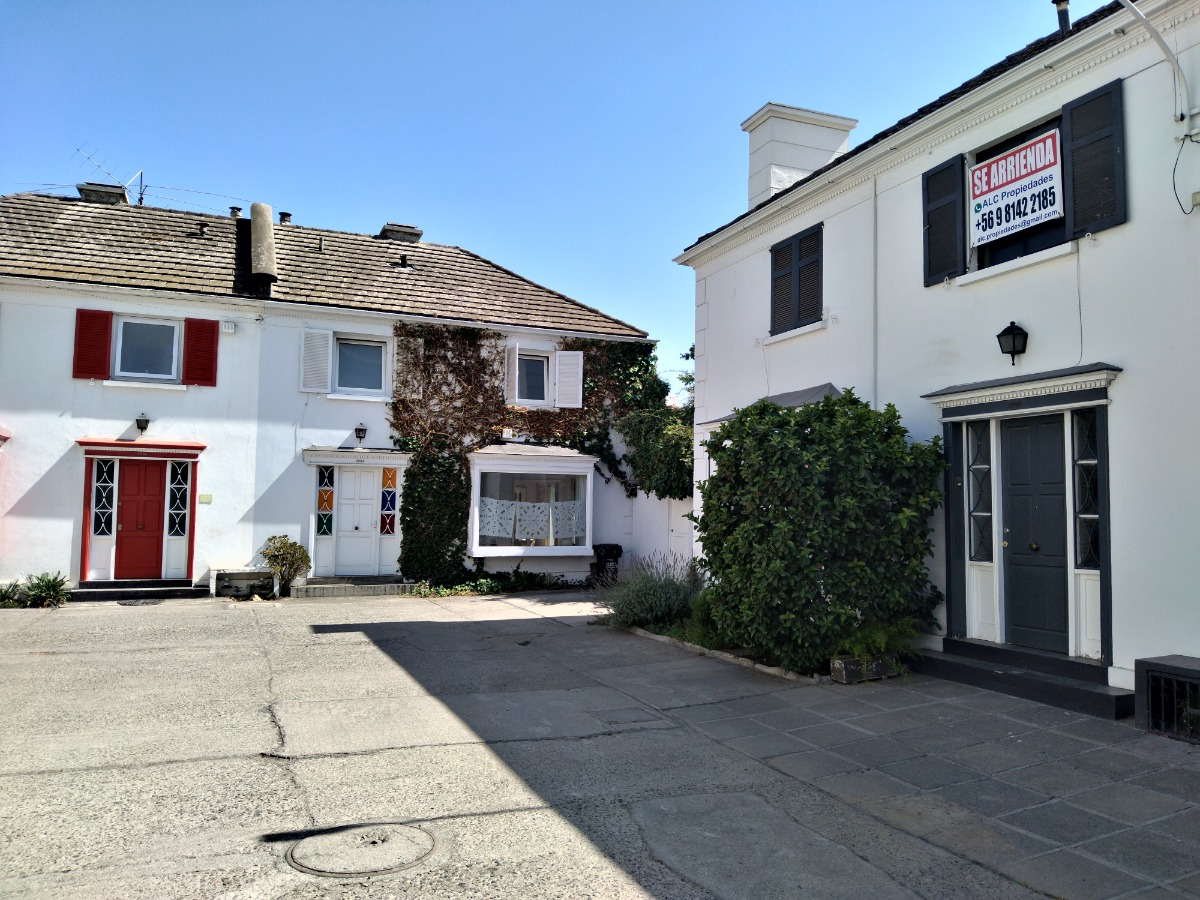 Arriendo Casa NOSP 3D en suite Walk-in cl&oacute;set 3B 2E Las Lilas - Providencia