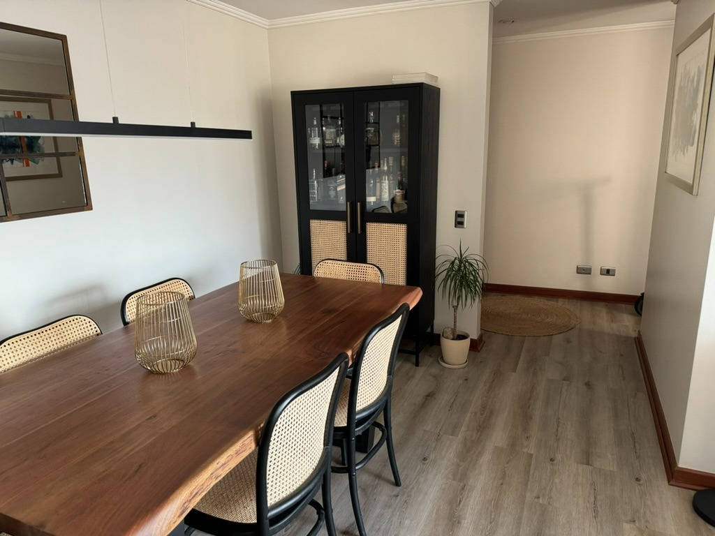 Venta Departamento NO 3D en suite Walk-in cl&oacute;set 3B 2E 1B Barrio El Golf - Las Condes
