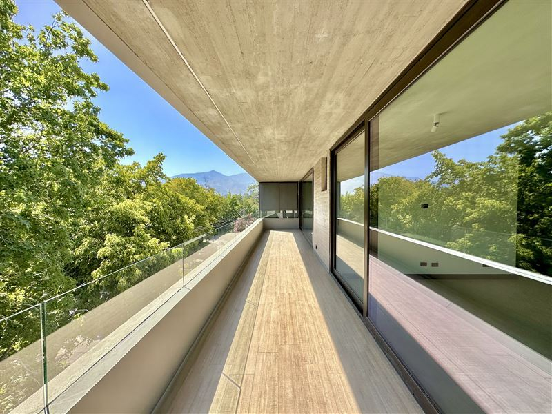 Arriendo Departamento Nor-Oriente 3D 4B 2E 1B Borde R&iacute;o - Casa Piedra - Vitacura