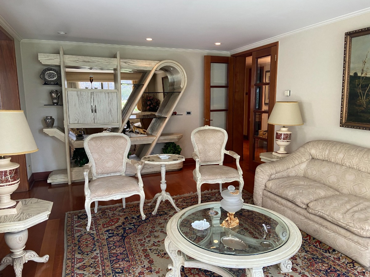 Venta Departamento SO 4D Walk-in cl&oacute;set 4B 2E 1B Barrio El Golf - Las Condes