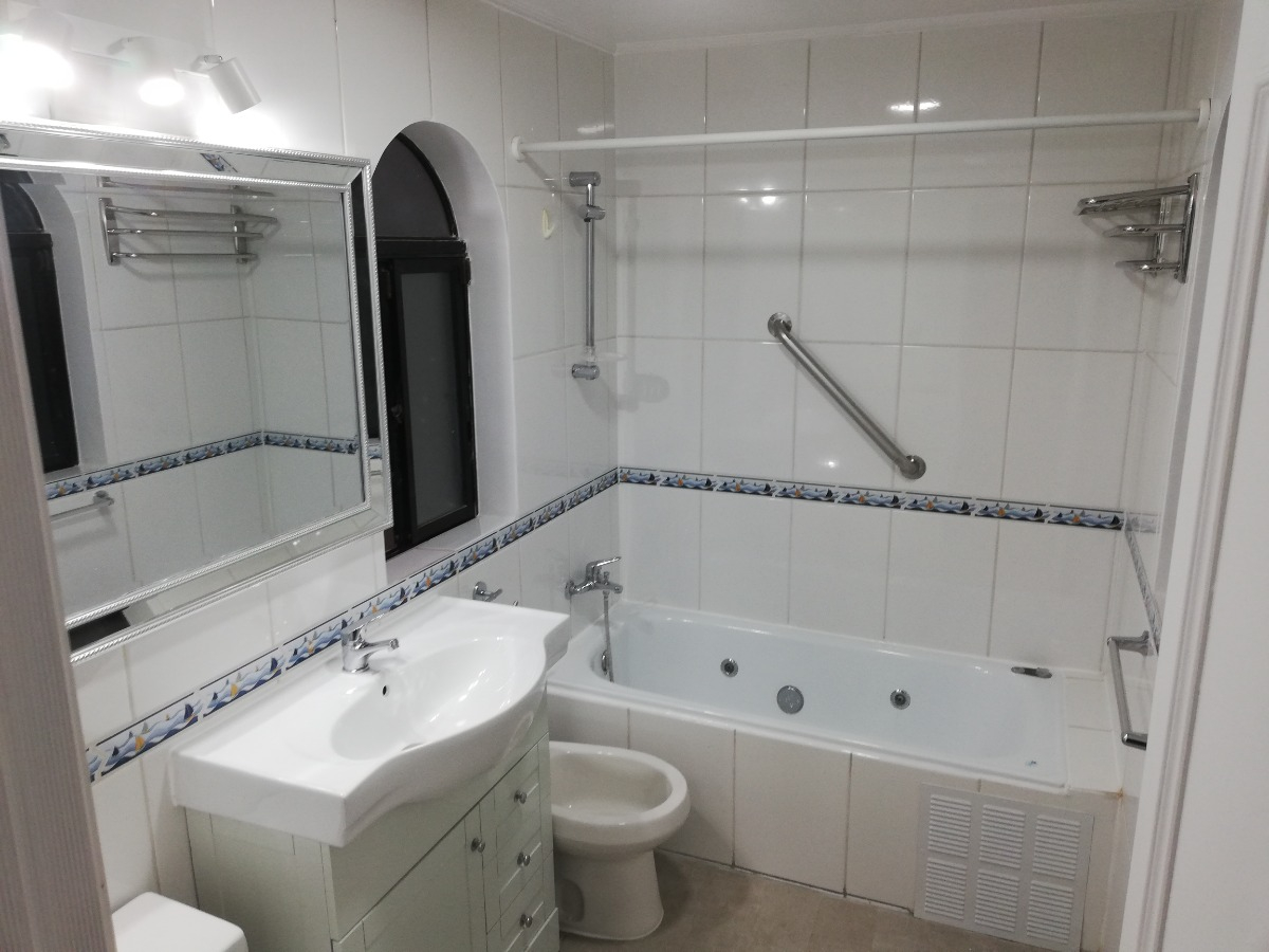 Arriendo Casa NP 4D 4B 2E 1Bd  - Las Condes