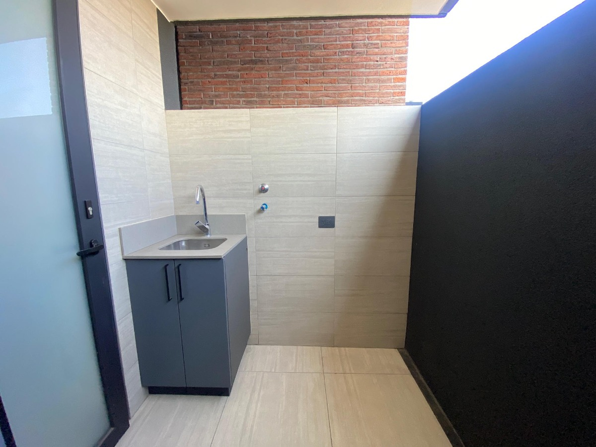 Arriendo Departamento NP 2D en suite Walk-in cl&oacute;set 2B 2E 1B Barrio El Golf - Las Condes