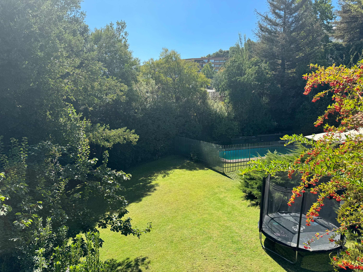 Venta Casa 5D 4B 7E El Huinganal - Lo Barnechea