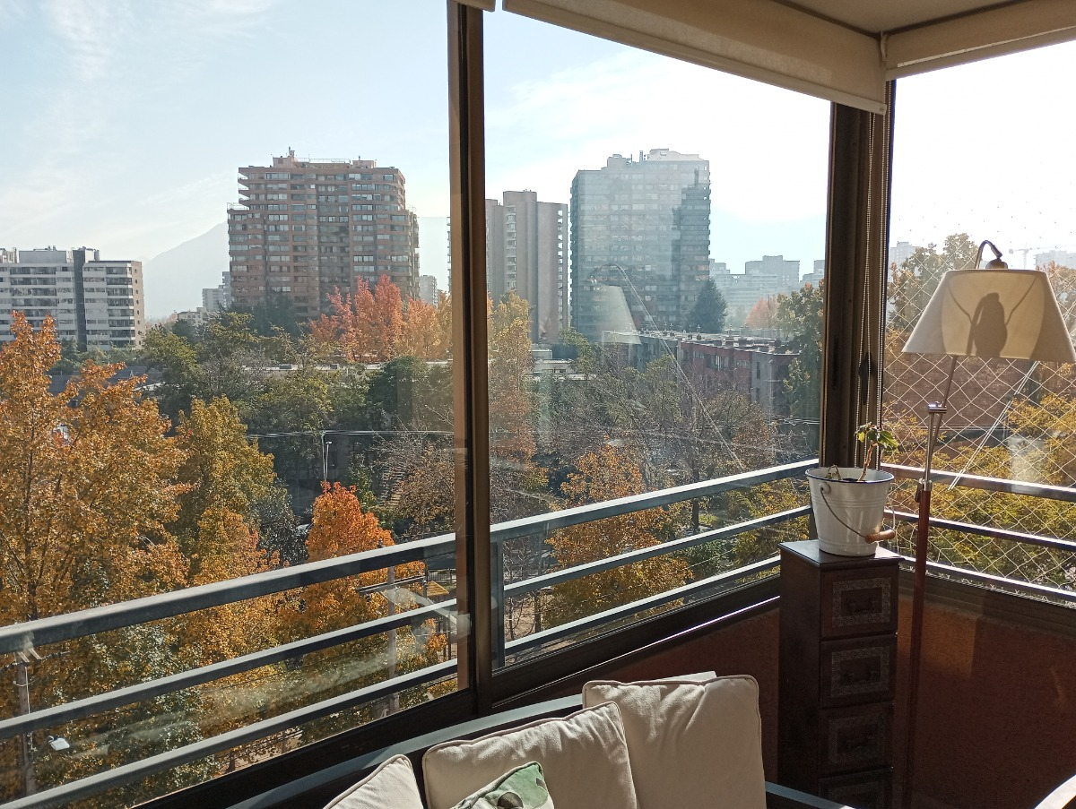 Arriendo Departamento NO 4D en suite Walk-in cl&oacute;set 2B 2E 1B Metro Manquehue - Apumanque - Las Condes