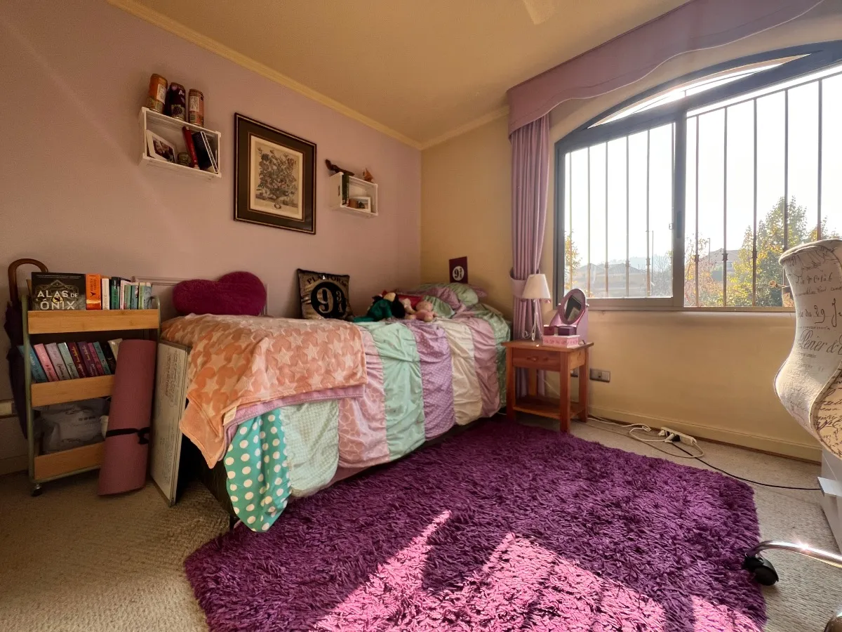 Venta Casa NO 5D WI cl&oacute;set Suite 4B 2E 1Bd La Dehesa - Lo Barnechea