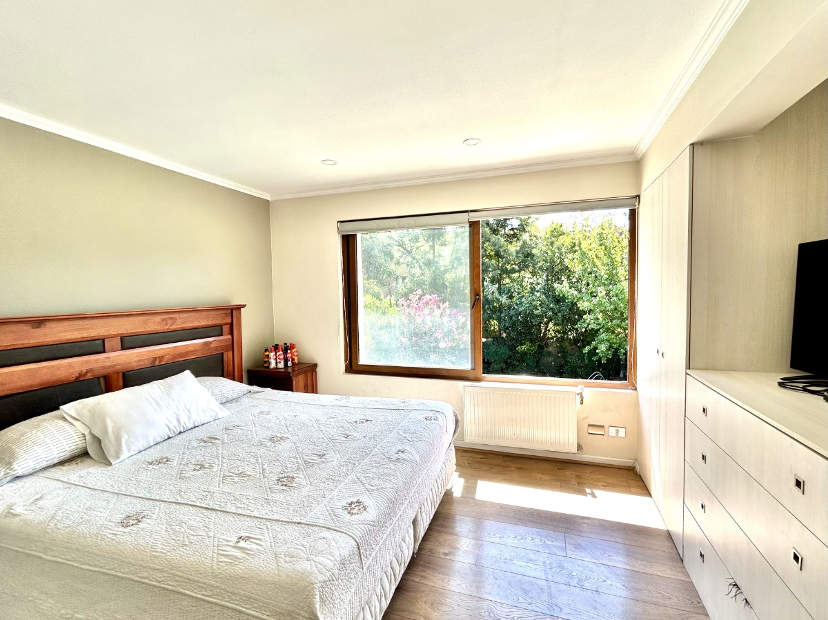 Arriendo Casa NO 4D en suite Walk-in cl&oacute;set 4B 4E 1B Mall Sport - Las Condes