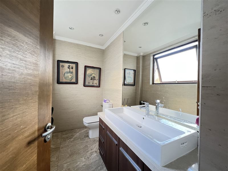 Venta Casa Norte 6D en suite Walk-in cl&oacute;set 7B 10E 1B Los Trapenses - Lo Barnechea