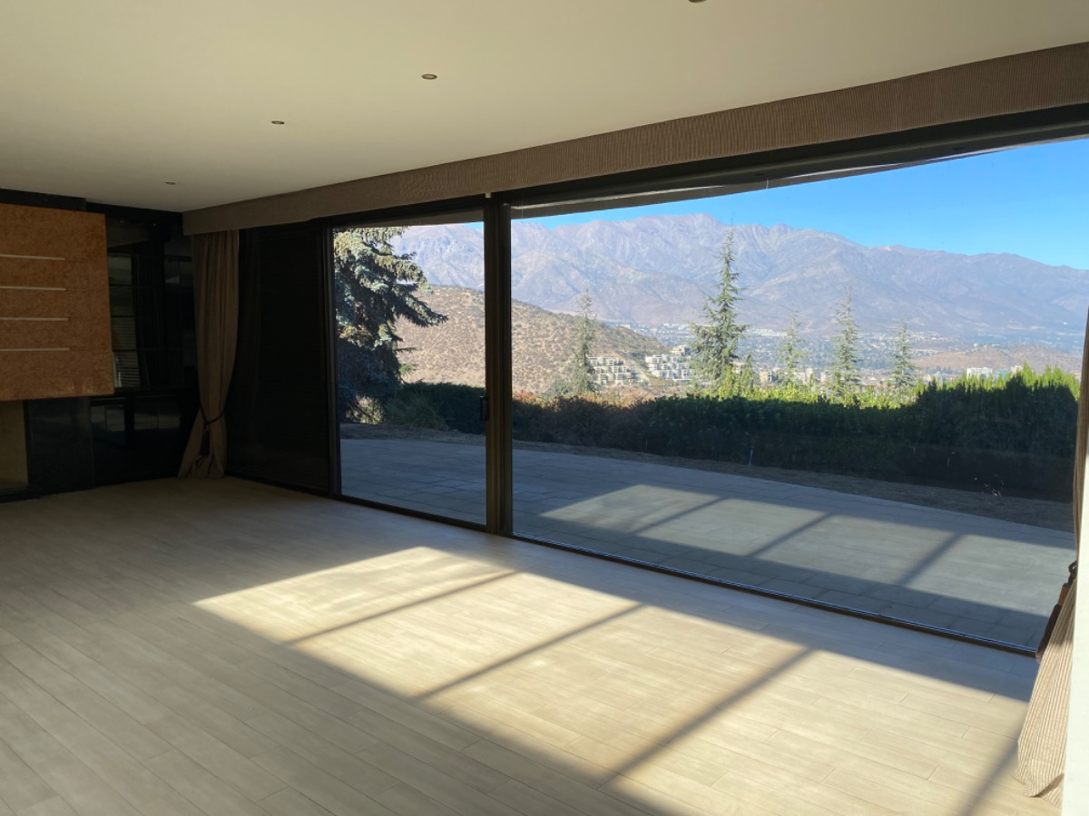 Venta Casa NO 3D 3B 10E 1B Lo Curro - Vitacura