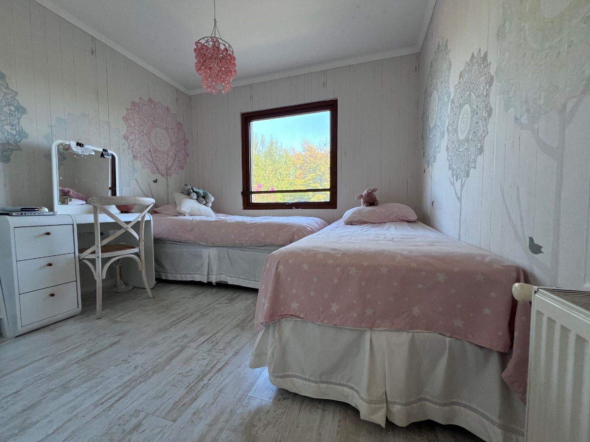 Arriendo Casa NP 4D en suite Walk-in cl&oacute;set 4B 2E 1B San Carlos de Apoquindo - Las Condes