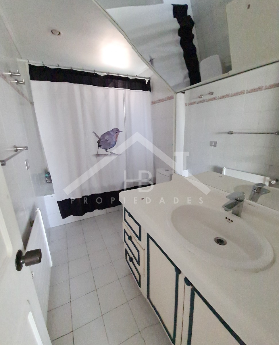 Venta Casa P 5D en suite Walk-in cl&oacute;set 4B 2E 1B Los Dominicos - Las Condes