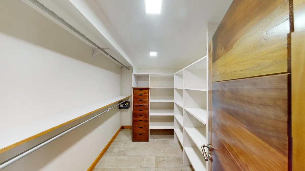 Arriendo Casa NO 3D en suite Walk-in cl&oacute;set 4B 3E 1B La Dehesa - Lo Barnechea