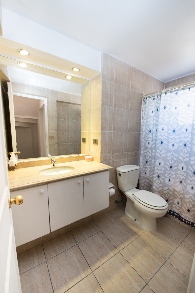 Venta Casa SO 4D en suite Walk-in cl&oacute;set 4B 2E 1B Carlos Ossand&oacute;n - La Reina