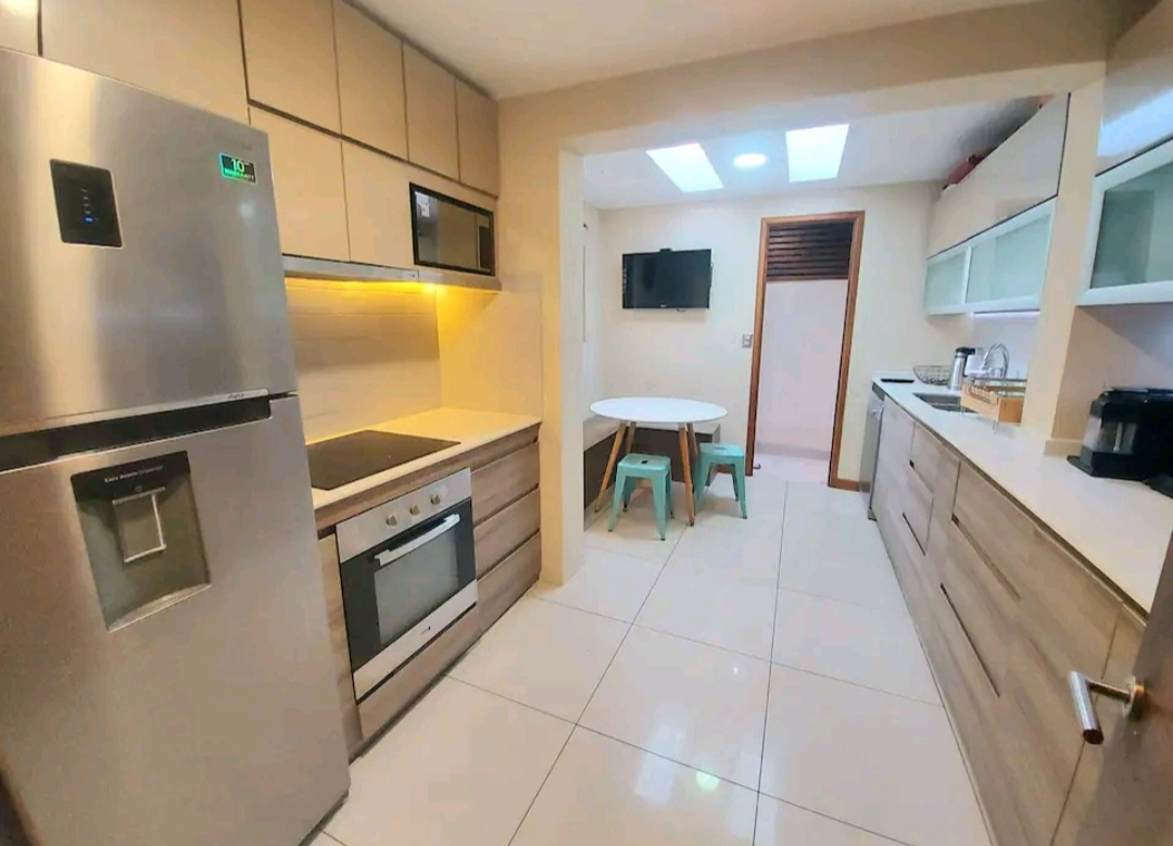 Arriendo Casa NOSP 3D Walk-in cl&oacute;set 3B 1E 1B Metro Hernando de Magallanes - Las Condes