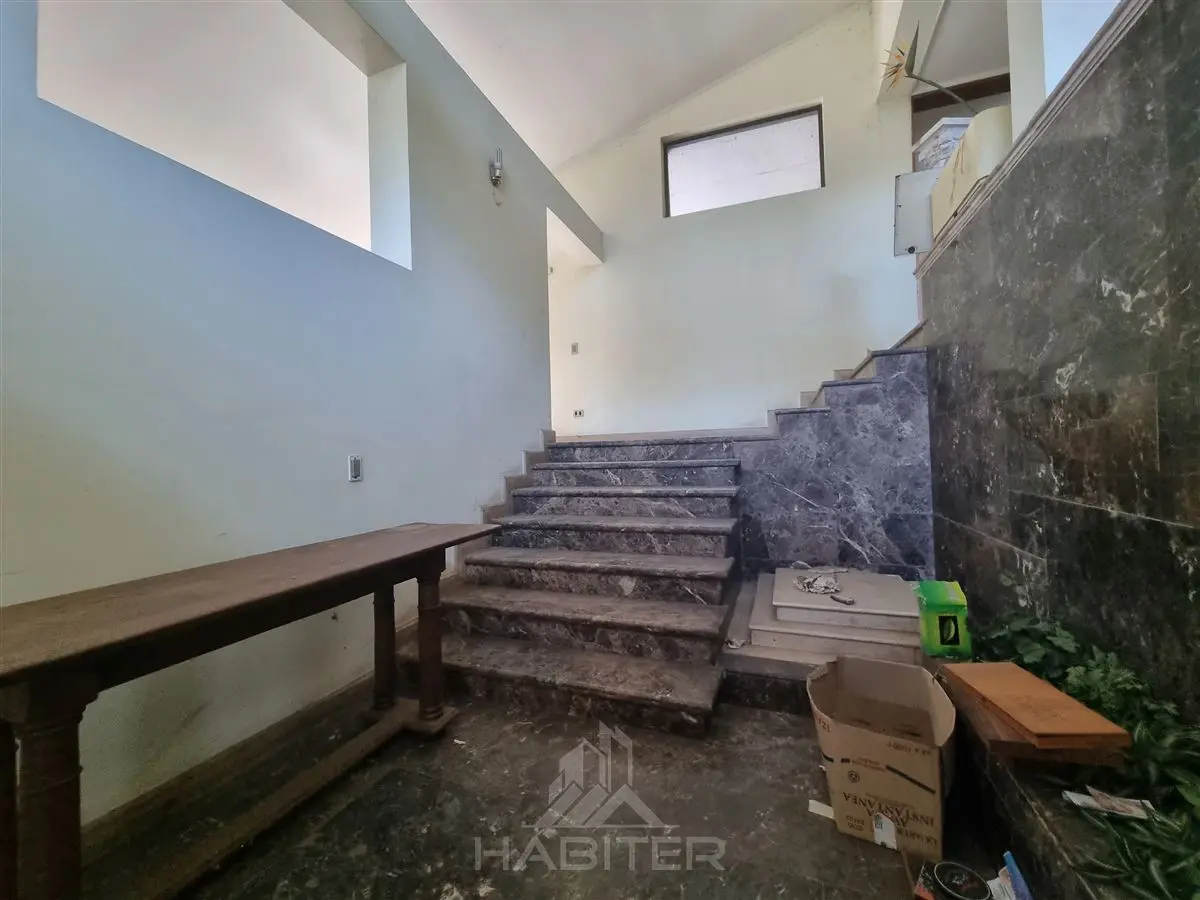 Venta Casa NO 6D WI cl&oacute;set Suite 5B 5E 1Bd 700m2  - Vitacura