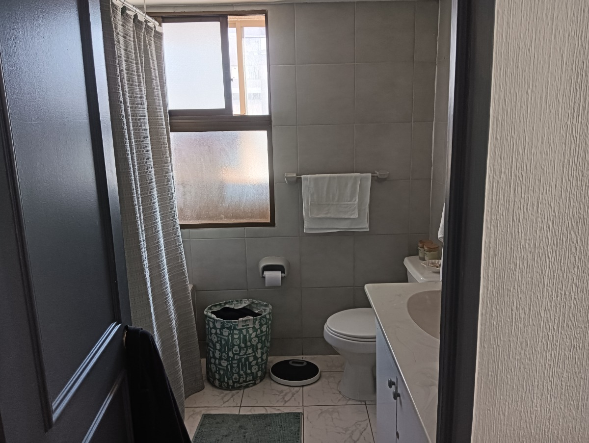 Arriendo Departamento NO 4D en suite Walk-in cl&oacute;set 3B 1E 1B Metro Escuela Militar - Las Condes