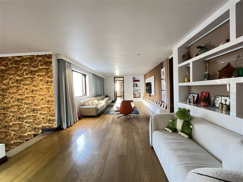 Venta Casa Norte 6D en suite Walk-in cl&oacute;set 7B 10E 1B Los Trapenses - Lo Barnechea