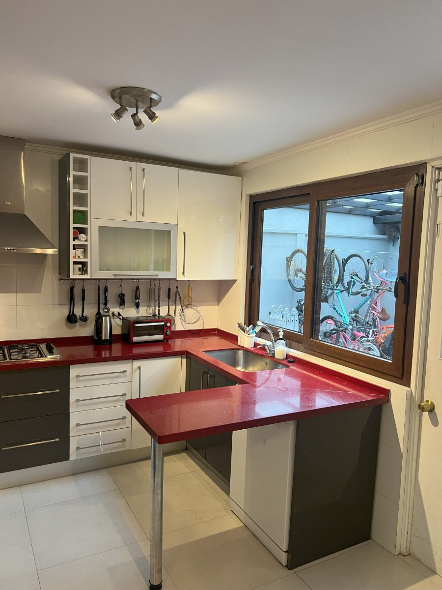 Venta Casa O 5D en suite Walk-in cl&oacute;set 6B 2E 2B San Carlos de Apoquindo - Las Condes