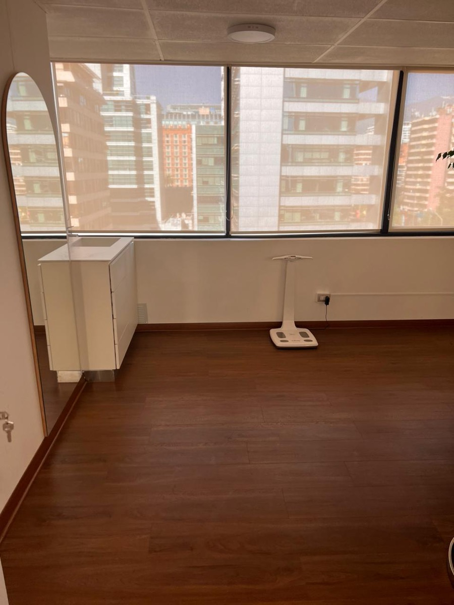 Arriendo Oficina 2B 3E 1B Barrio El Golf - Las Condes