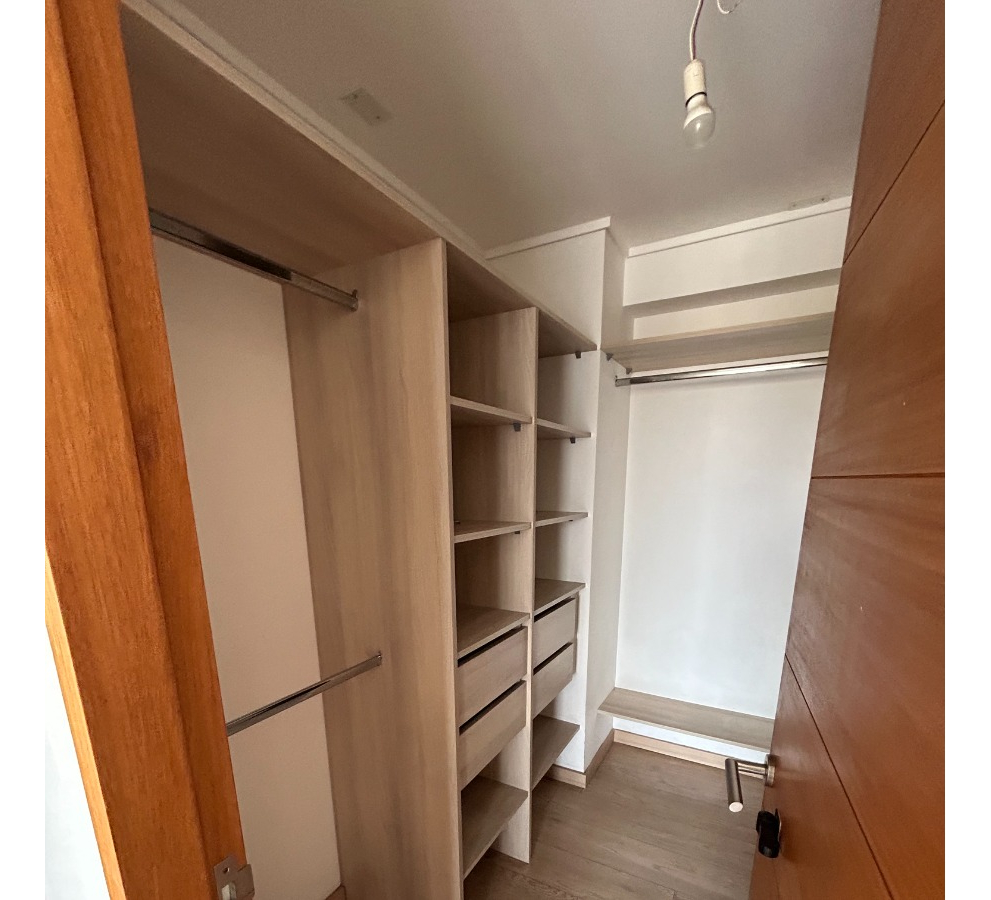 Arriendo Departamento SP 2D en suite Walk-in cl&oacute;set 2B 1E 1B Metro Bilbao - Providencia