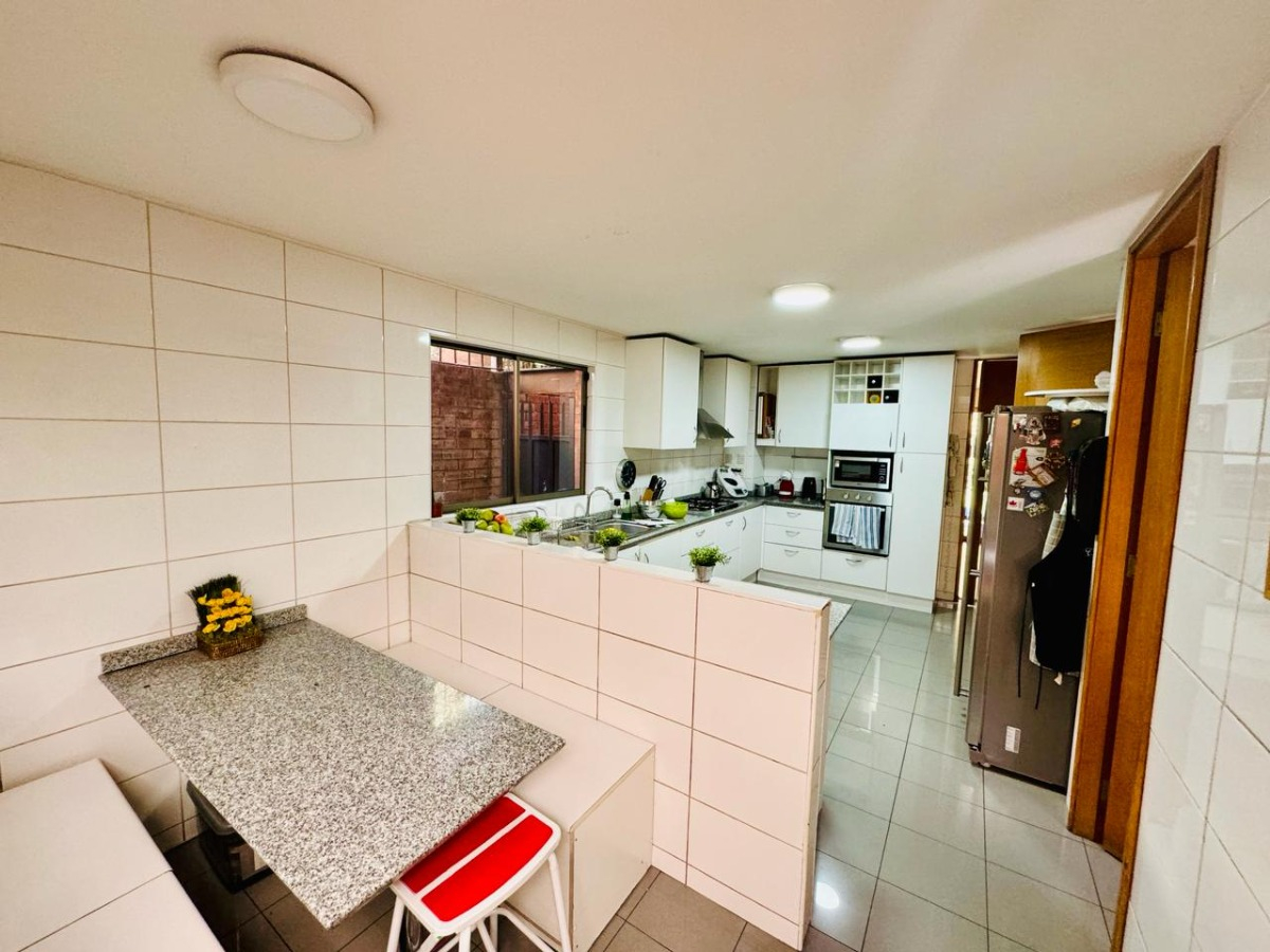 Venta Casa NP 5D en suite Walk-in cl&oacute;set 4B 3E 1B Los Trapenses - Lo Barnechea