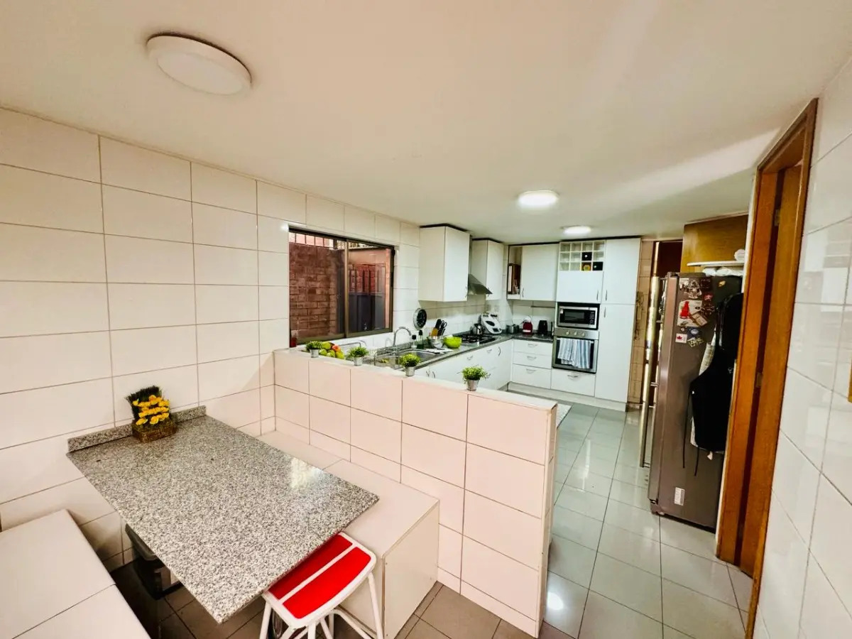 Venta Casa NP 5D en suite Walk-in cl&oacute;set 4B 3E 1B Los Trapenses - Lo Barnechea