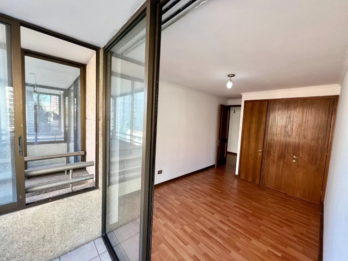 Venta Departamento SO 4D en suite Walk-in cl&oacute;set 3B 2E 1B Metro Escuela Militar - Las Condes