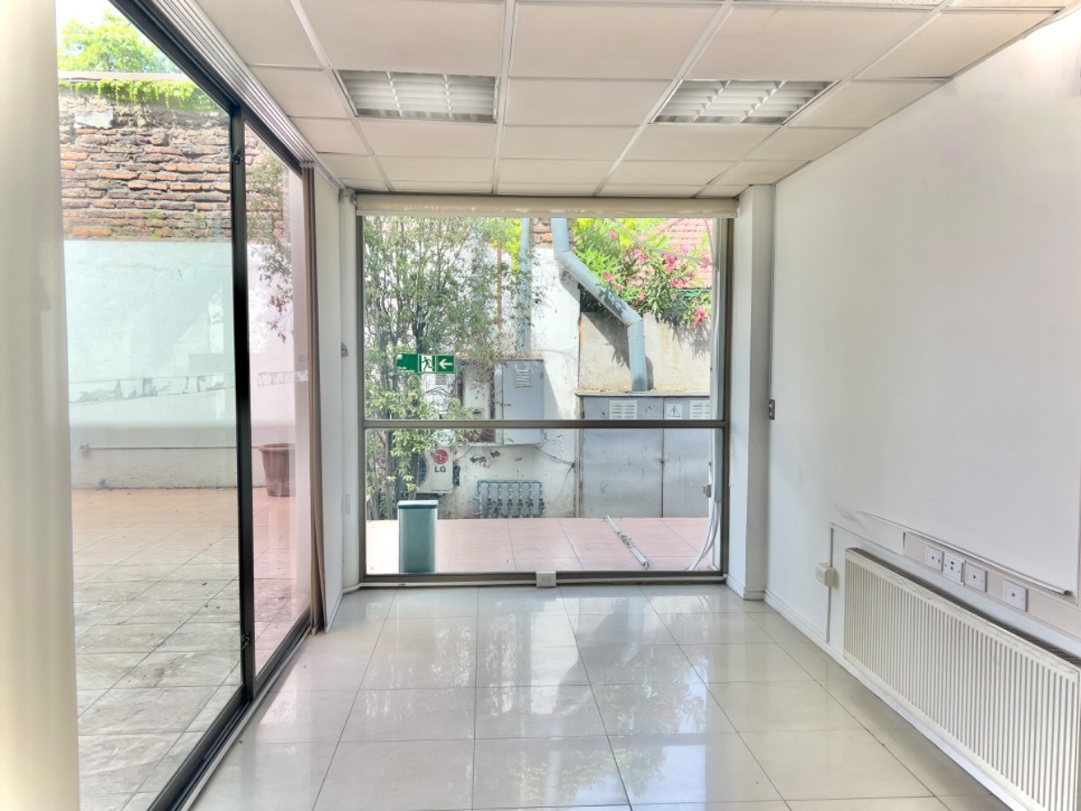 Arriendo Oficina 5B 10E 2B Barrio Italia - Providencia