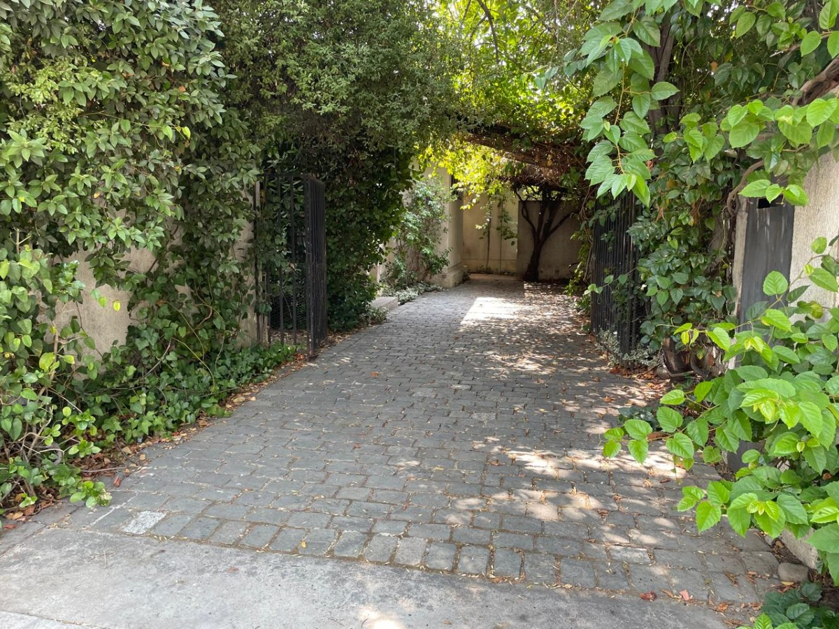 Venta Casa NOSP 4D 2B 3E 1B Metro Hernando de Magallanes - Las Condes