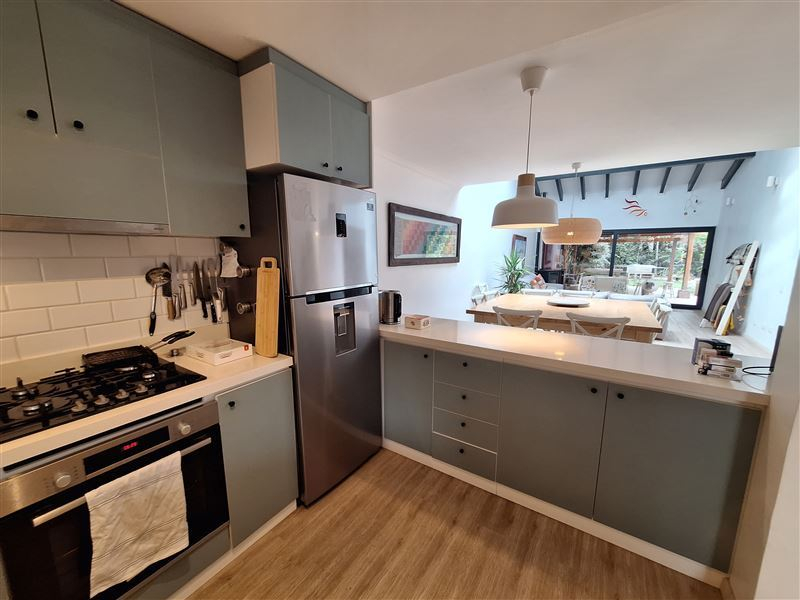 Venta Casa Oriente 4D en suite 4B 2E 1B Los Trapenses - Lo Barnechea