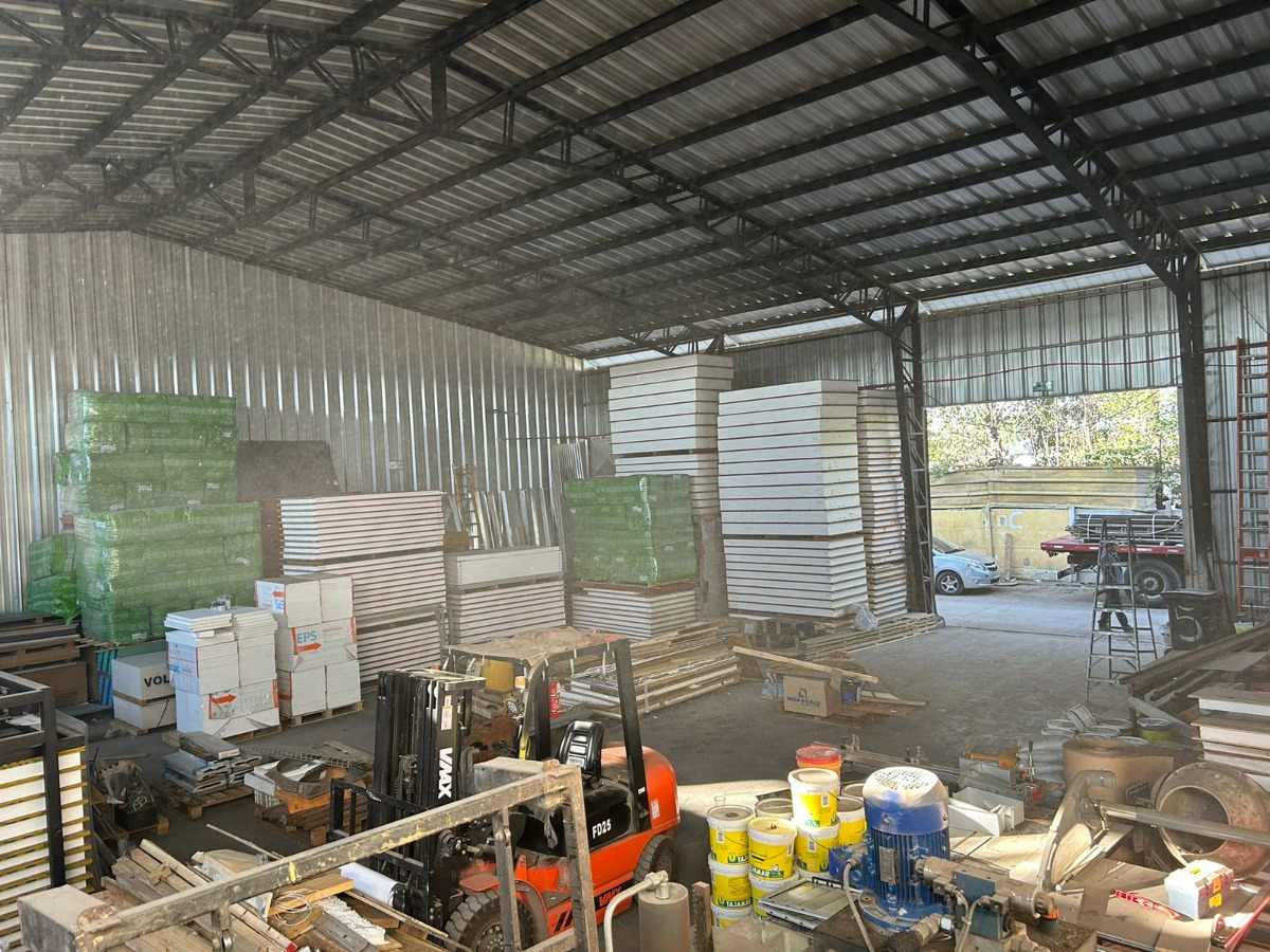 Se Arrienda Galp&oacute;n Industrial 500 M2 En La Pintana